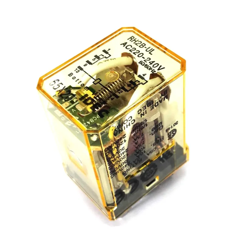 IDEC RH2B-ULAC220-240V DPDT Blade Relay 240V Crafted